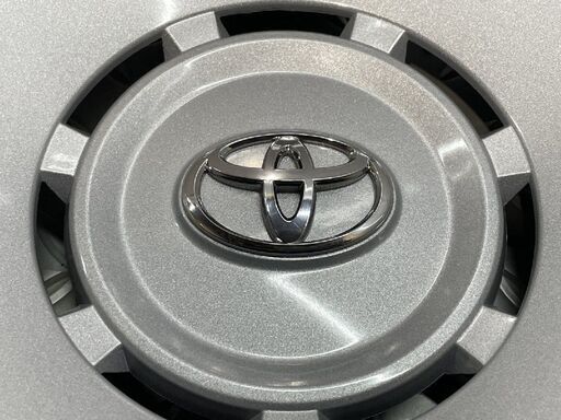 【新品】TOYOTA トヨタ 200系ハイエース 純正ホイールキャップ ホイールカバー 15インチ 4枚　(WC107)