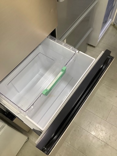 取りに来れる方限定！HITACHI(ヒタチ)の3ドア冷蔵庫です！