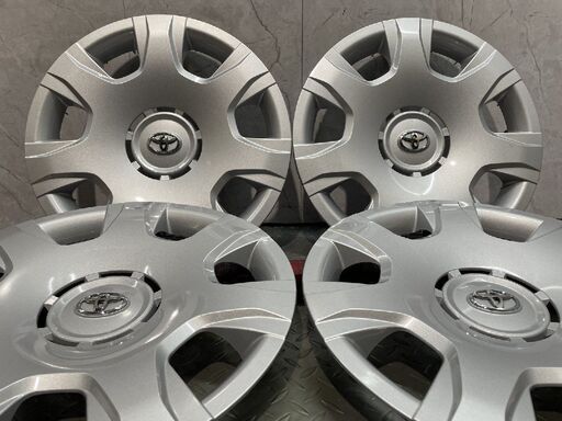 【新品】TOYOTA トヨタ 200系ハイエース 純正ホイールキャップ ホイールカバー 15インチ 4枚　(WC111)