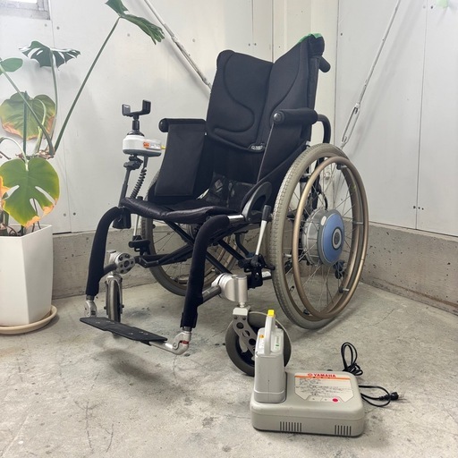 YAMAHA 折りたたみ電動車椅子 メッシュ ジョイスティック 自走式 バッテリー 充電器付