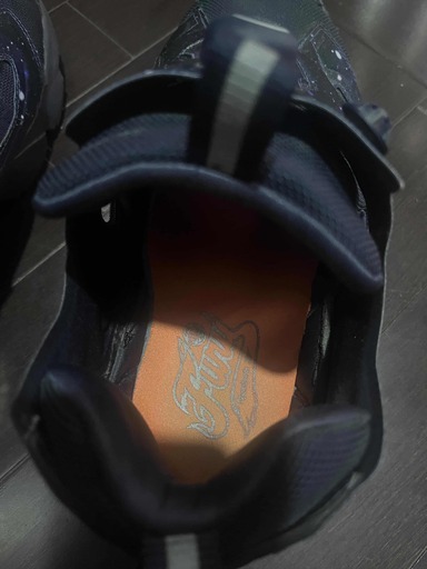 Reebok スニーカー