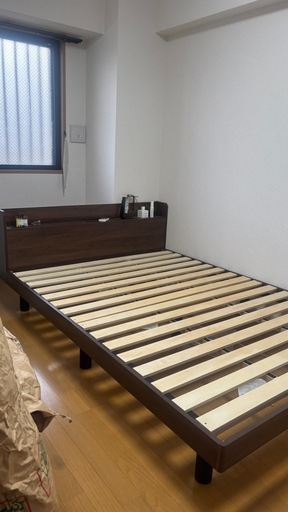 【引き渡し予定決まってます】ダブルベッドフレーム