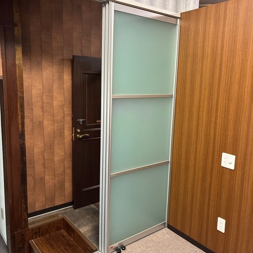 アクリル板引き戸