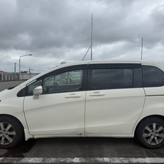 フリード　15万円　ガソリン車の画像