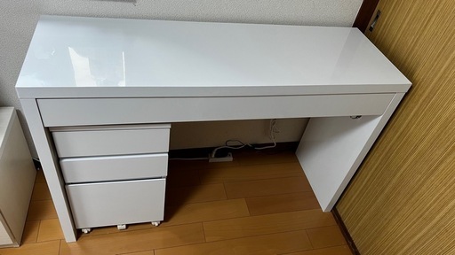 白 ドレッサー 収納付き シンプル 美品