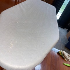 【無料】アイロン台 高さ約73cm サビ・破れありの画像