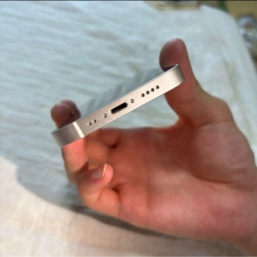 O美品OiPhone13mini 128GB SIMフリースターライト