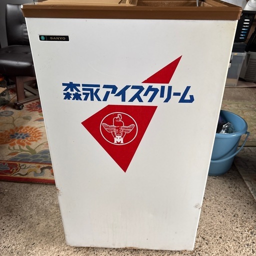 森永アイスクリーム冷凍庫レトロ