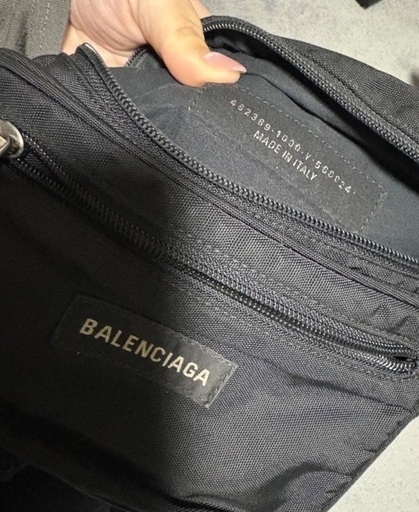 早い者勝ち！！BALENCIAGA ボディバッグ ブラック