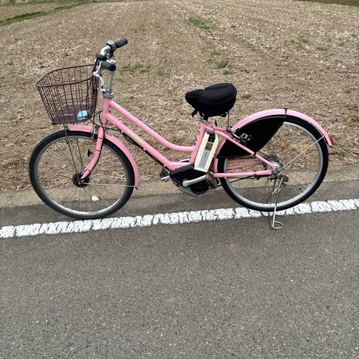ブリヂストン電動自転車26インチバッテリーは2つつけます。1つは1番良いバッテリーをつけます。約40走れると思います。パワーモードで