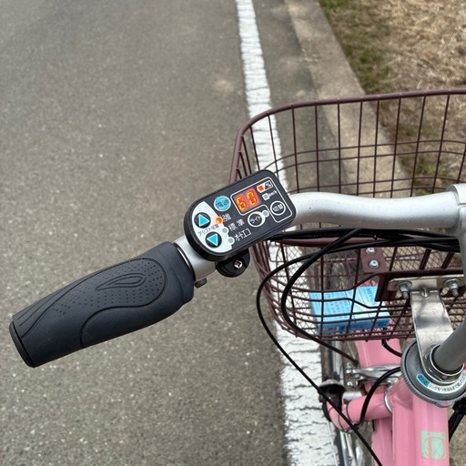 ブリヂストン電動自転車26インチバッテリーは2つつけます。1つは1番良いバッテリーをつけます。約40走れると思います。パワーモードで