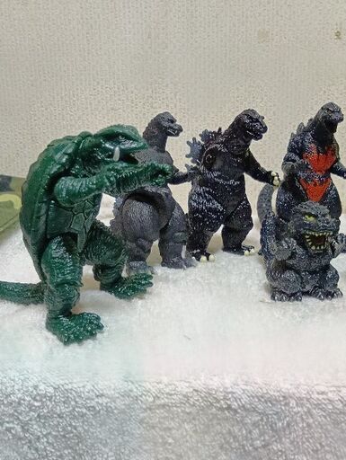 ミニゴジラ7体、メカゴジラ、ガメラ＆プラフィギュア3体セット
