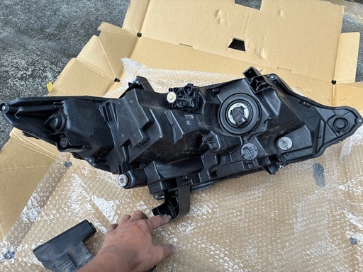 rc4　オデッセイ　ハイブリッド　左ヘッドライト