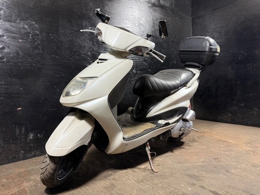 ★支払総額6.2万円★関東圏内即日配送可能！　全車走行テスト済み！ ヤマハ シグナス1型 白 人気のシグナス！リアボックス付き！ アルミステップ！ メッキパーツ！ 社外マフラー！