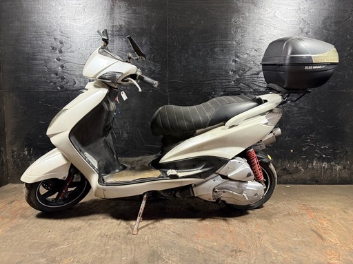 ★支払総額6.2万円★関東圏内即日配送可能！　全車走行テスト済み！ ヤマハ シグナス1型 白 人気のシグナス！リアボックス付き！ アルミステップ！ メッキパーツ！ 社外マフラー！