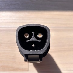 Tesla テスラ　カーチャージャーアダプター の画像