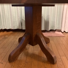 ダイニングテーブルの画像