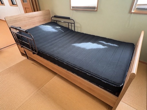 【値下げ】中古 Granz  マットレス付き 電動シングルベッド