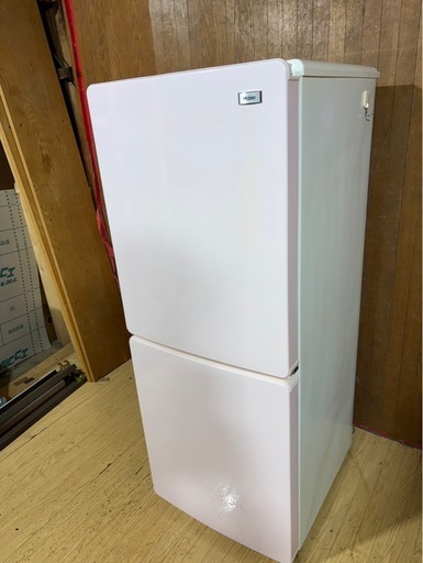 D0611 Haier ハイアール 2ドア冷蔵庫 148L 2021年製 扉薄ピンク