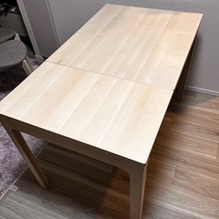 IKEA ダイニングテーブルの画像