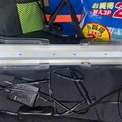 【早い者勝ち！使用頻度少ない】美品★テトラ スライドLED 30～45cm水槽用ライトの画像