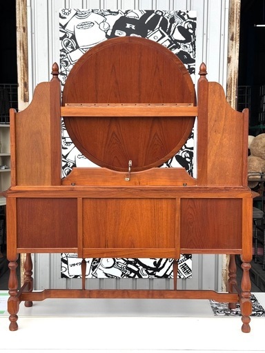 Antique dresser  アーリーアメリカン　ドレッサー