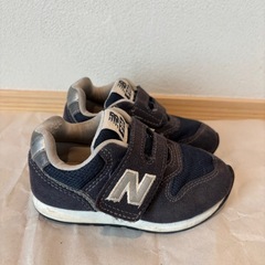 ニューバランス　子供靴　スニーカーの画像