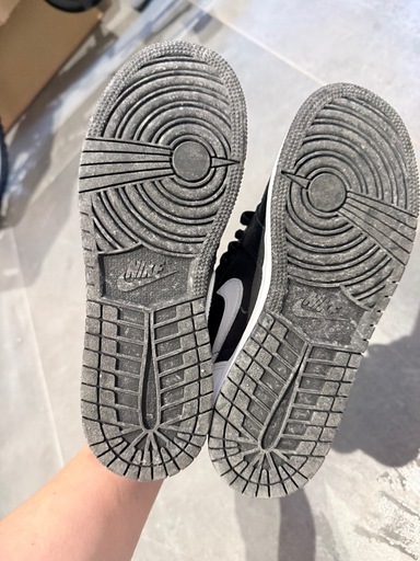 NIKE AIR JORDAN 1 RETRO HIGH OG 'BLACK WHITE'