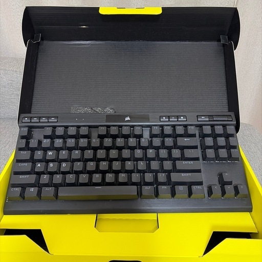 【動作確認済】銀軸ゲーミングキーボード　CORSAIR K70 RGB TKL 英語配列