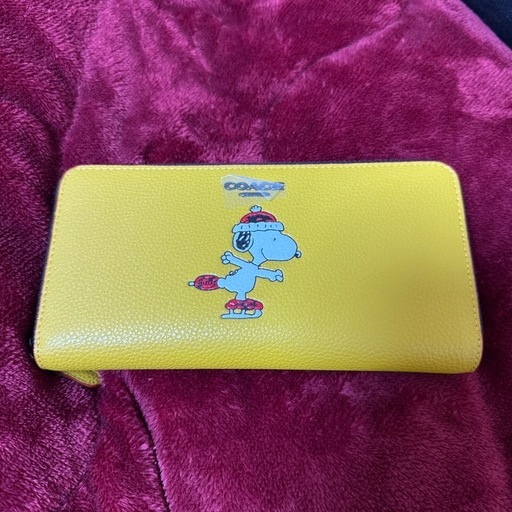 coachスヌーピー イエロー 長財布