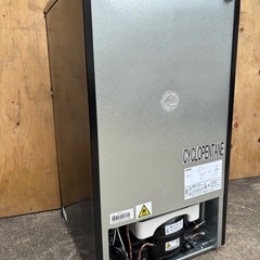 高年式美品⭐︎comfee 家庭用2ドア冷蔵庫 RCT90BL 2025年製の画像