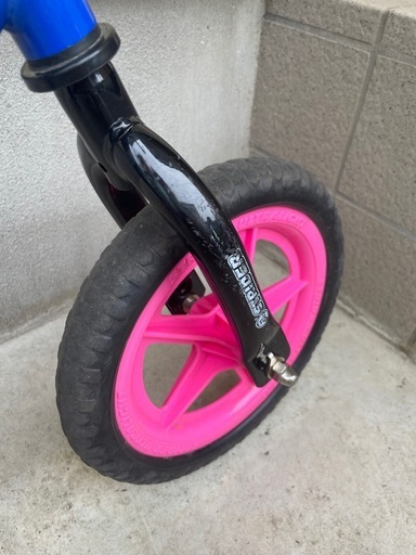 ストライダー  新品タイヤ付き