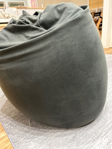 ヨギボー使ってください！