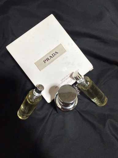 コスメ/ヘルスケア Prada parfum de sac