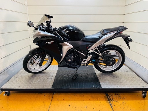 18288km ★始動動画あり★ ホンダ CBR250R MC41　中型　兵庫県　神戸市　バイク