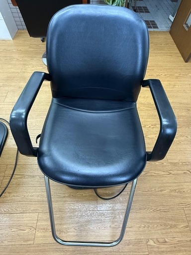 美容室 セット椅子(電動)2台 (nana) 原水の椅子《チェア》の中古