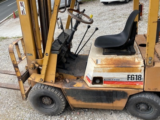 フォークリフト　コマツ　1.8t  重機や車などと交換可能