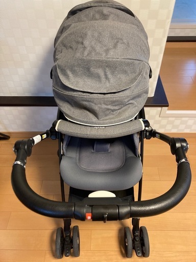 ★上美品★ アップリカ 【ラクーナビッテクッション】 オート４キャス ハイシート