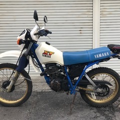 ヤマハXT200の画像