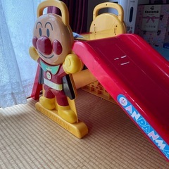 アンパンマン滑り台の画像