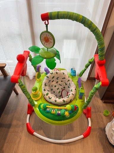 はらぺこあおむし　アクティビティージャンパー極美品
