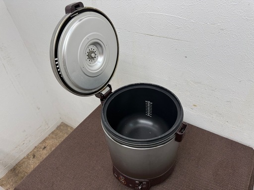 リンナイ　Rinnai　業務用　ガス炊飯器　プロパンガス　２０２１年製　厨房　飲食店　RR-100VQ（DB）