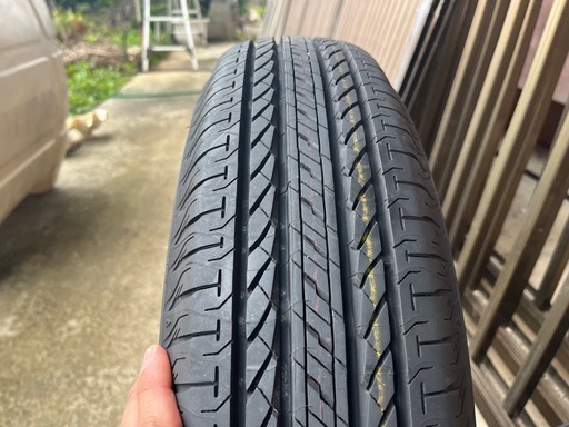 最終
値下げしましたジムニー 新車はずしタイヤ