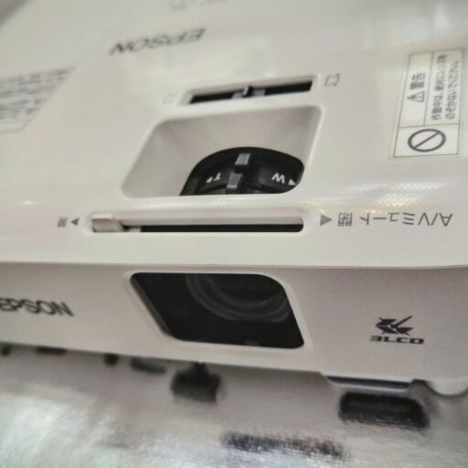 EPSON  EB−S05　④