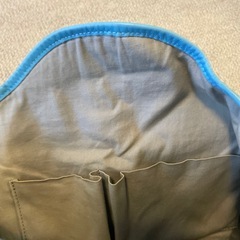 スカイブルーのバケツ型バッグの画像