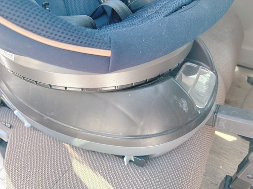 CombiコンビチャイルドシートISOFIX