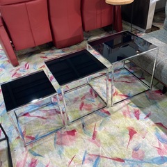 ガラスネストテーブルの画像