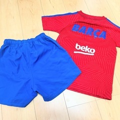 サッカー⚽️ユニフォーム130
の画像