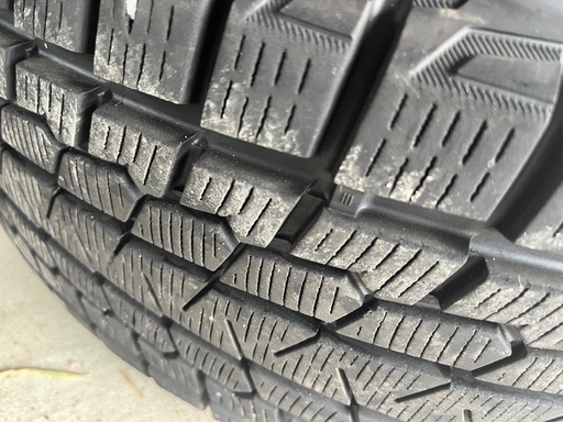 235/60R18スタッドレスタイヤセット