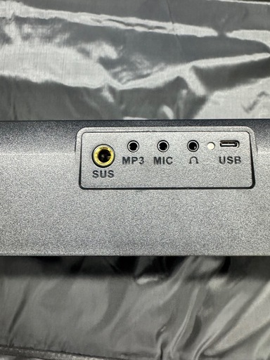 電子ピアノ　カリーナ　carina  88鍵盤　充電タイプ　軽量　ブラック